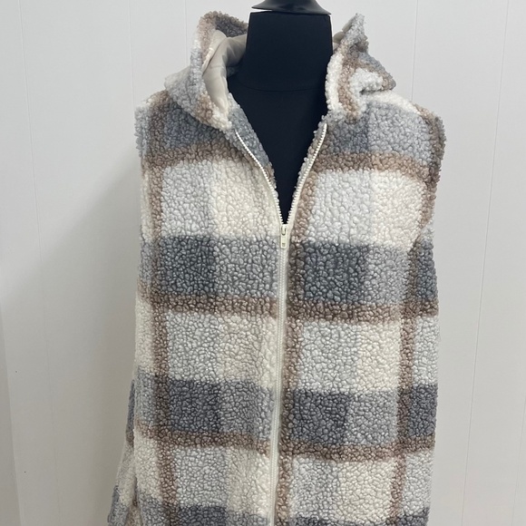 Shein Curve 3XL Women’s Plaid Sherpa Hooded Zip Vest Beige Gray White Check Plus - Picture 1 of 5